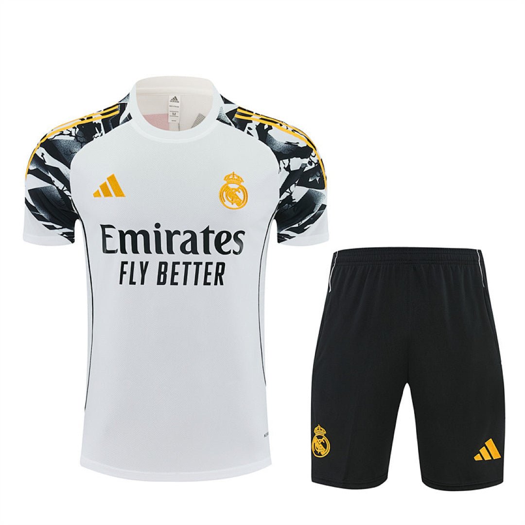 Real Madrid x Marvel Trainingsset 25/26 Trikot und Shorts