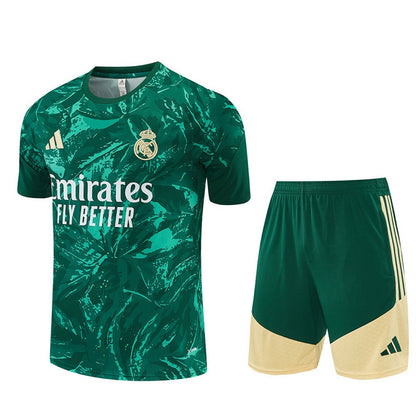 Real Madrid Trainingsset 2026/27 Trikot und Shorts Grün