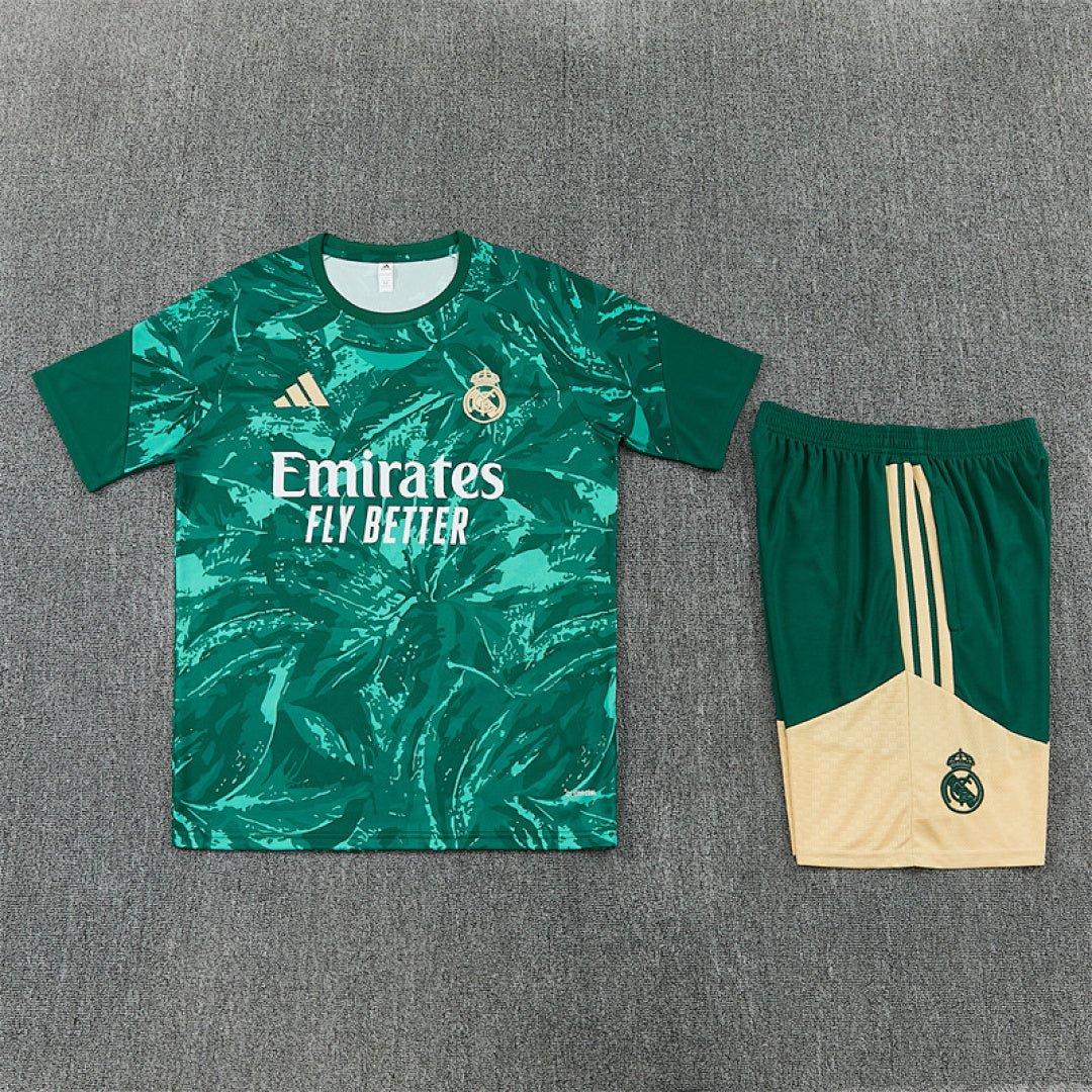 Real Madrid Trainingsset 2026/27 Trikot und Shorts Grün