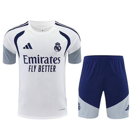 Real Madrid Trainingsset 26/27 Trikot Weiß und Shorts