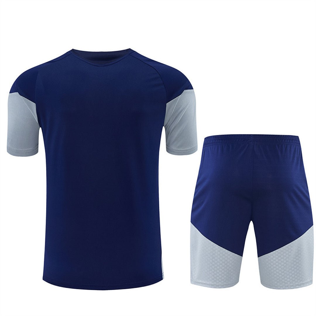 Real Madrid Trainingsset 26/27 Trikot und Shorts Marineblau